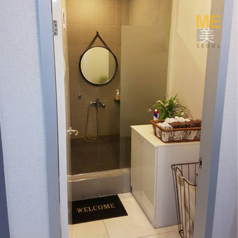 Private shower booth